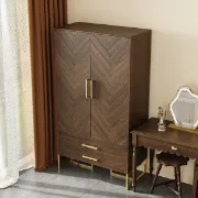 صورة دولاب أنيق خشب طبيعي -جوتشي