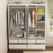 صورة دولاب أنيق ذات مرآة أمامية  - مكسيكو
