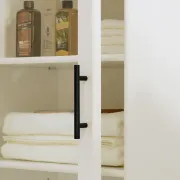 صورة خزانة من الخشب -نابولي