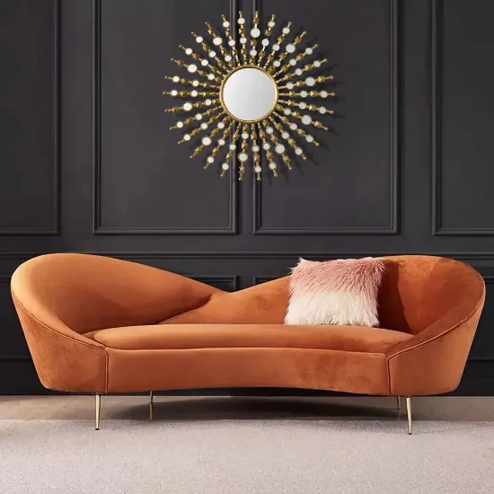 صورة أريكة كينيف الحديثة بثلاث مقاعد ذات تصميم منحني