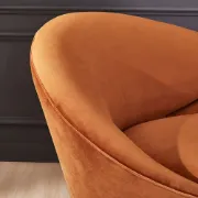 صورة أريكة كينيف الحديثة بثلاث مقاعد ذات تصميم منحني