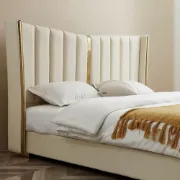 صورة سرير لوكس هافن المبطن – أناقة العاج والذهبي