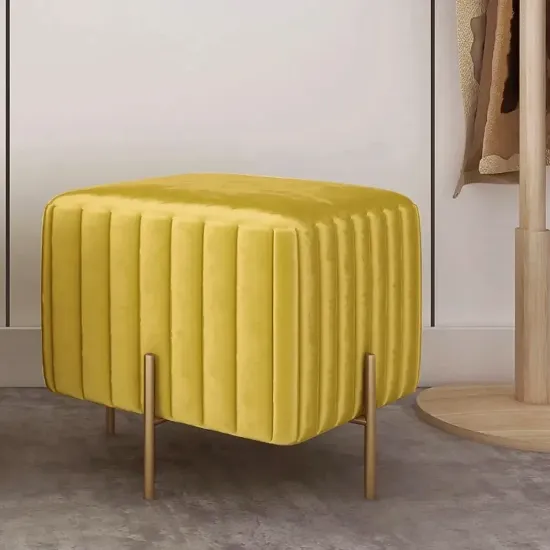 Miro – Upholstered Ottoman with Luxurious Fabric and Golden Metal Legs